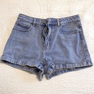 MOM SHORTS